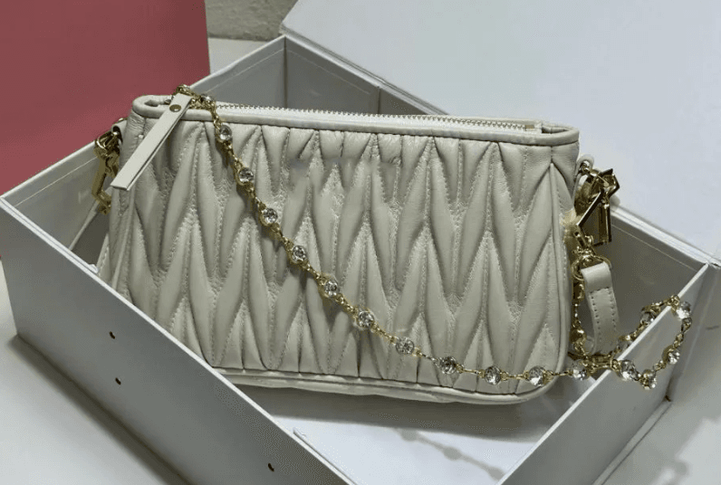 miu miu white purse