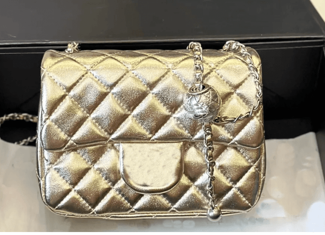 Gold Chanel