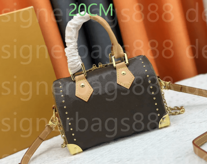 LV Stud