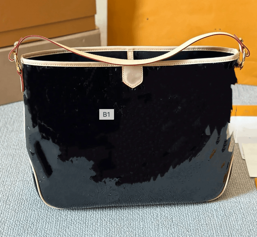 LV Tote