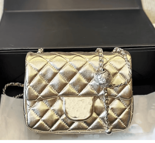Gold Chanel